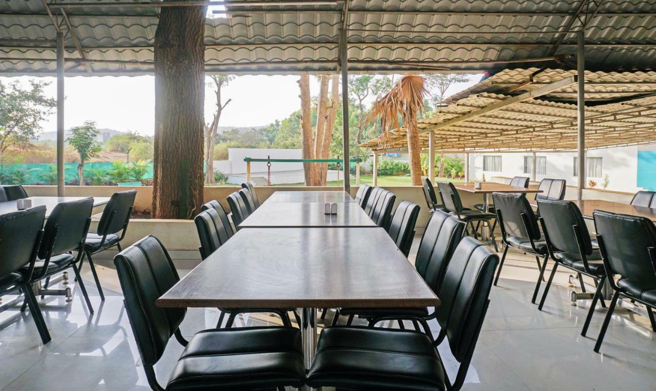 Hotel Lions Den Lonavala Exterior photo